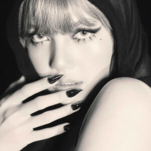 Lisa de BLACKPINK revela tracklist de"ALTER EGO": Un álbum de 15 canciones con colaboraciones estelares