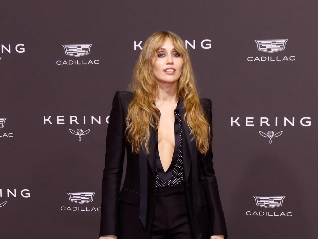 Miley Cyrus revive la nostalgia de Hannah Montana justo en su 20 aniversario