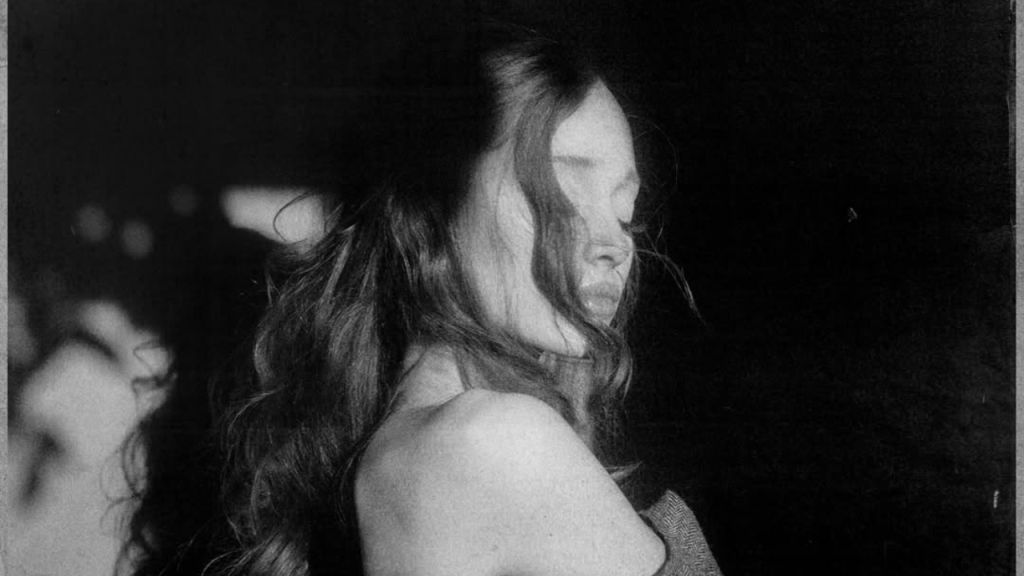 ¿Ariana Grande se retira? Todo lo que sabemos de "Petal", su nuevo álbum para este 2026