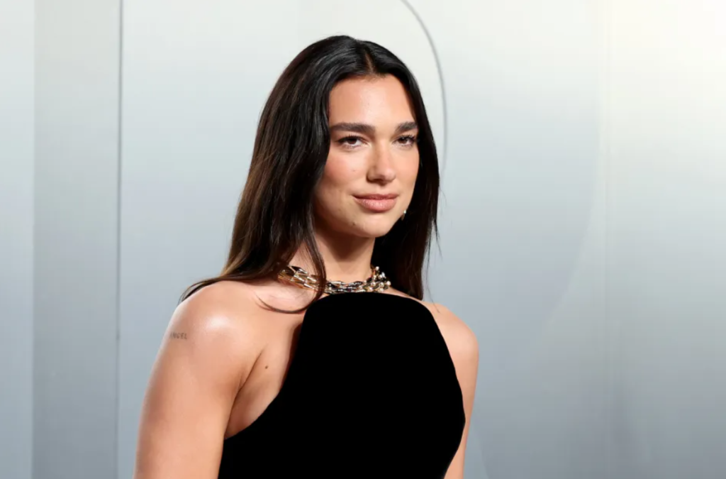 ¿Dua Lipa demanda a Samsung? Todo sobre el uso de su imagen