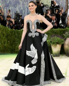 ¿Por qué Ariana Grande no fue a la Met Gala 2026? Las grandes ausencias que marcaron la noche